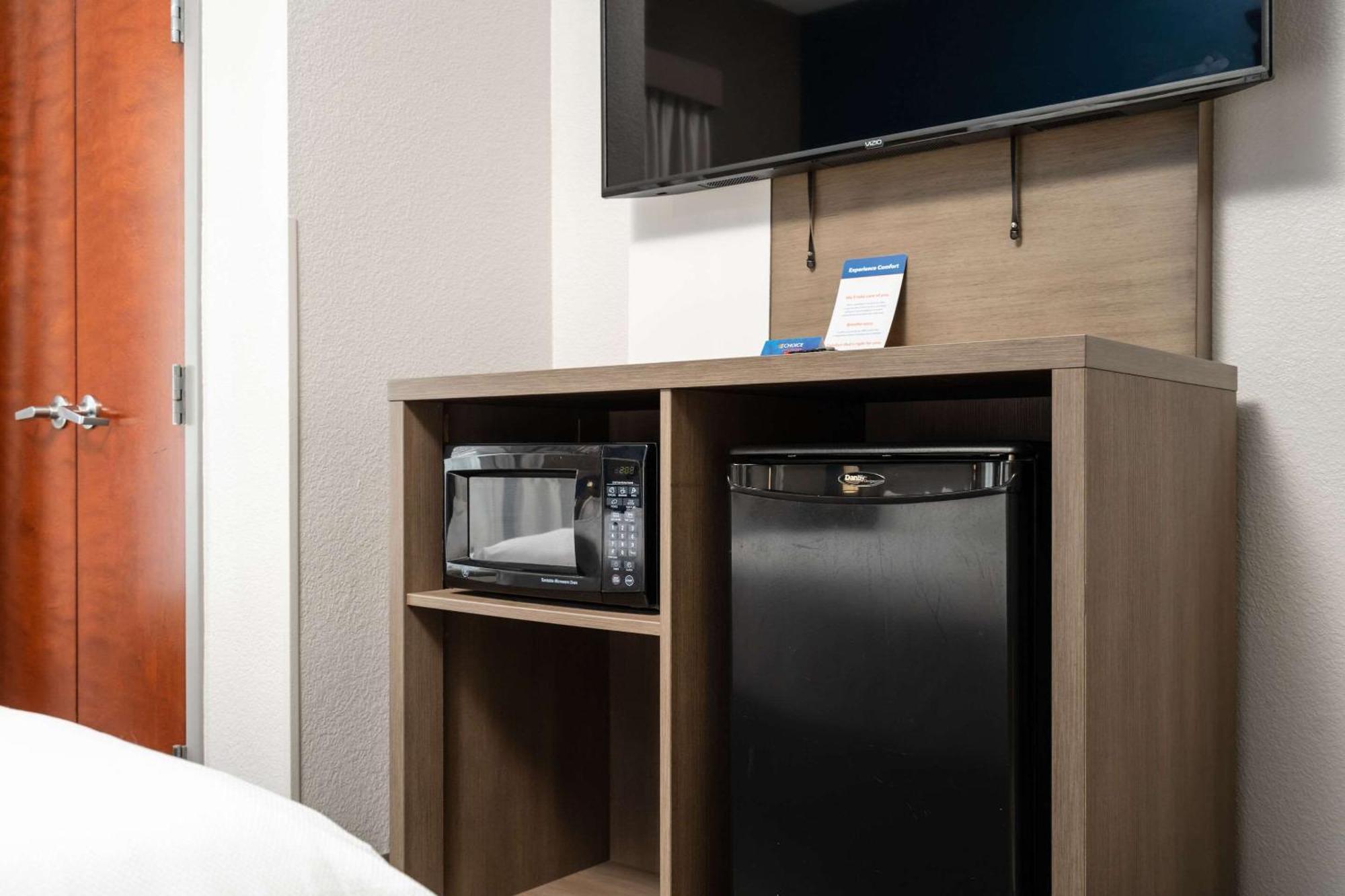 Comfort Suites Columbia Northeast - Fort Jackson Екстериор снимка