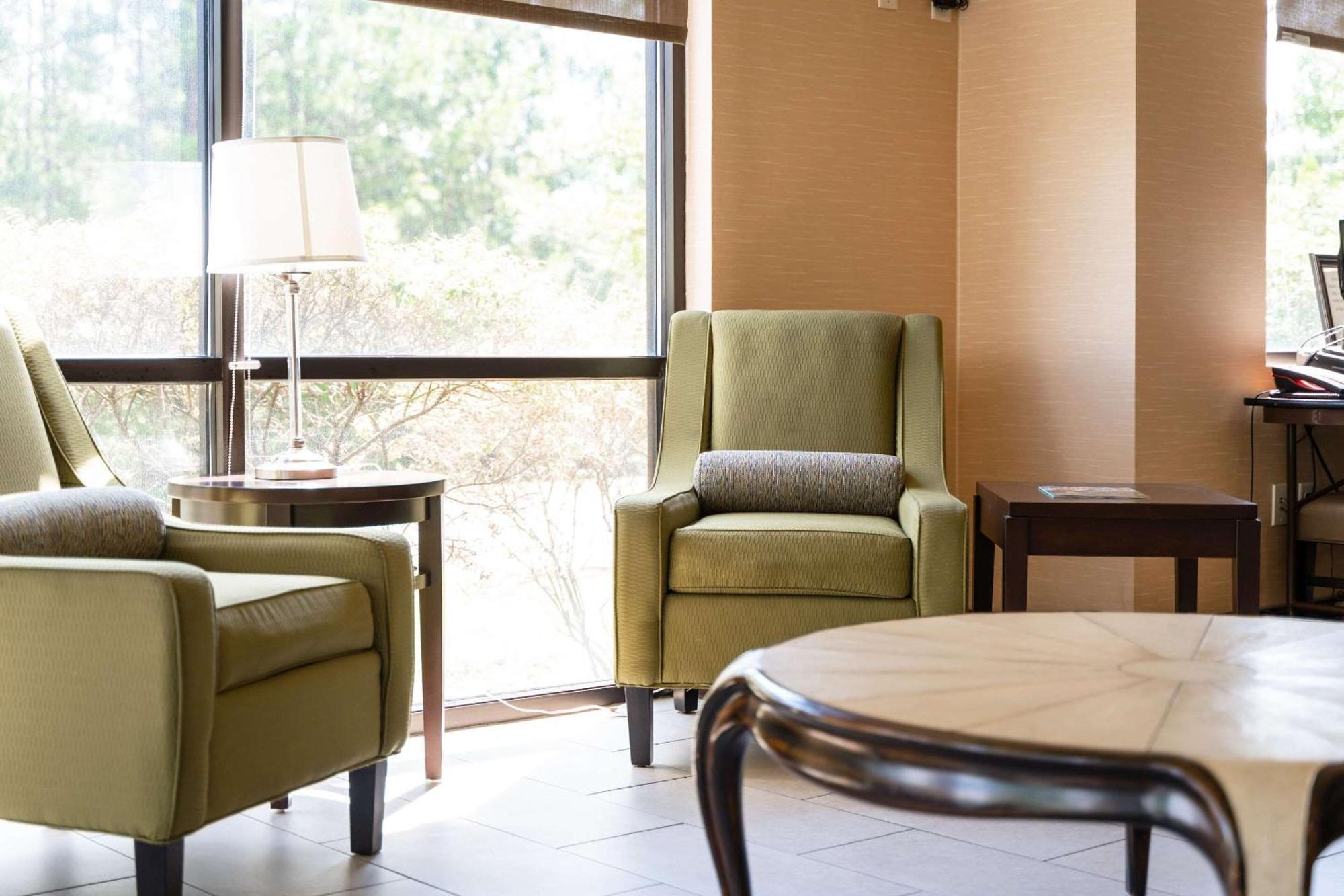 Comfort Suites Columbia Northeast - Fort Jackson Екстериор снимка