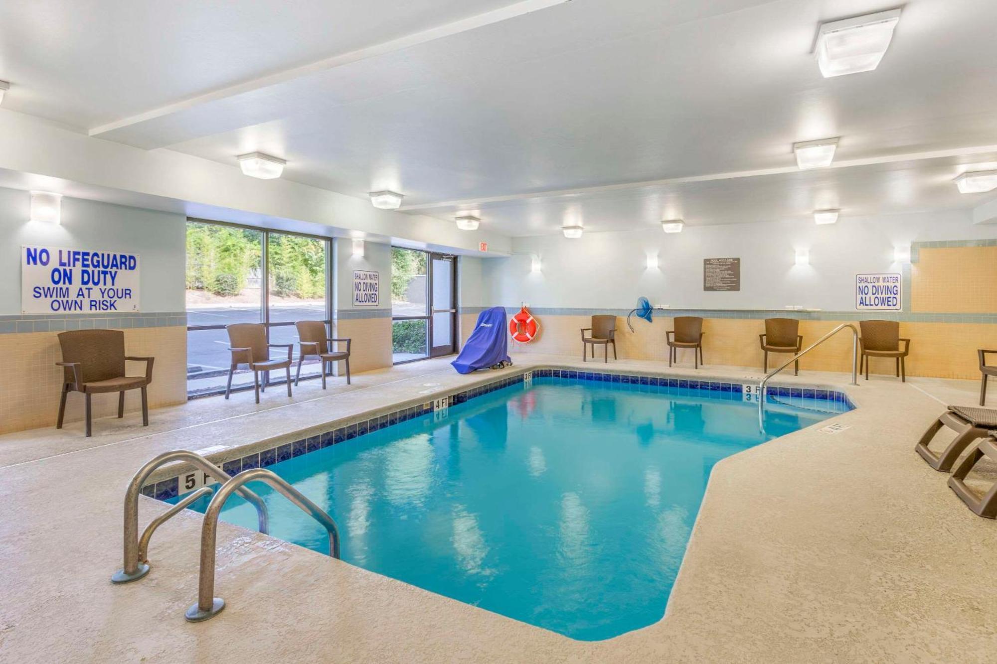 Comfort Suites Columbia Northeast - Fort Jackson Екстериор снимка