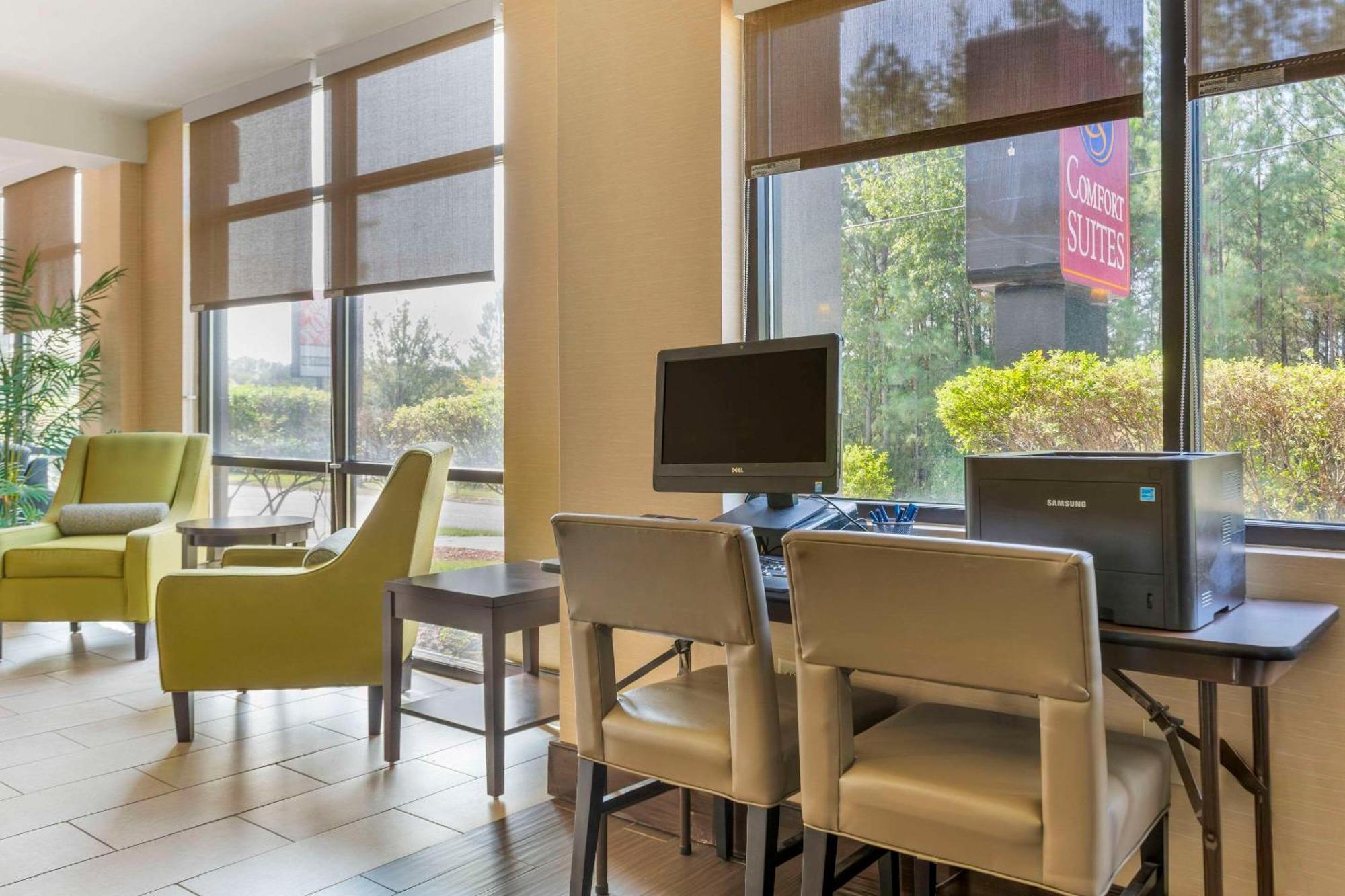 Comfort Suites Columbia Northeast - Fort Jackson Екстериор снимка