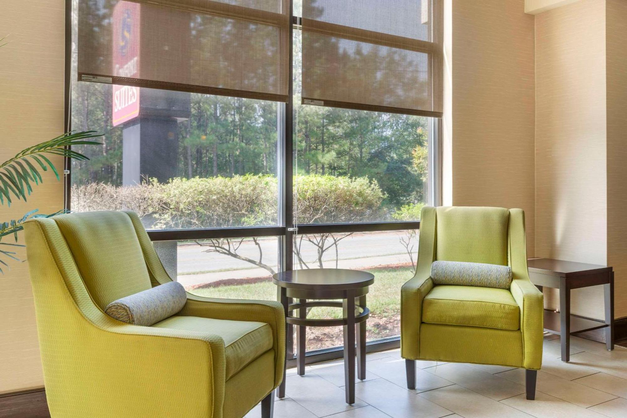 Comfort Suites Columbia Northeast - Fort Jackson Екстериор снимка