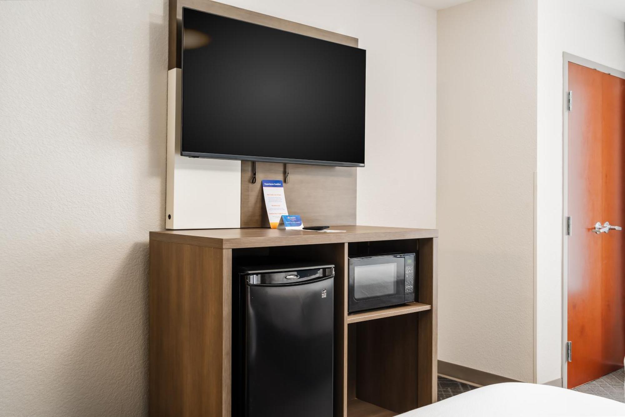 Comfort Suites Columbia Northeast - Fort Jackson Екстериор снимка