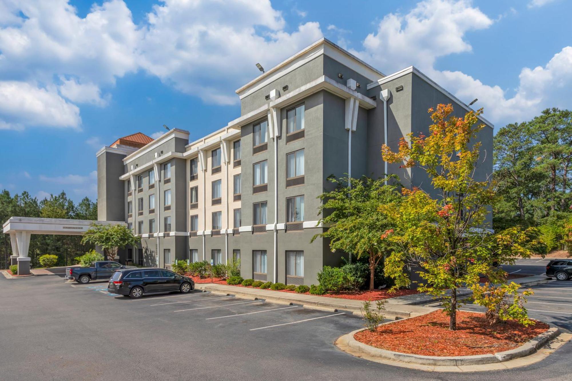 Comfort Suites Columbia Northeast - Fort Jackson Екстериор снимка